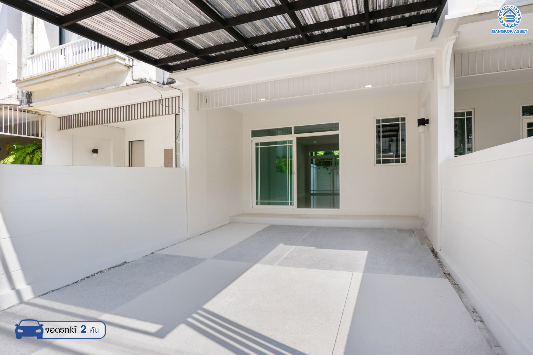 ทาวน์เฮ้าส์มือสอง 3 ชั้น ม.เดอะเทอเรซ ลาดพร้าว71 เนื้อที่ 21.6 ตร.ว. ฟังก์ชัน 3 ห้องนอน 4 ห้องน้ำ (ห้องนอนทุกห้องมีห้องน้ำในตัว) จอดรถได้ 2 คัน บนสุดยอดทำเลใจกลางเมือง! ตอบโจทย์ทุกไลฟ์สไตล์ ใจกลางห้างฯชั้นนำ เชื่อมต่อทั้งถนนเกษตร-นวมินทร์ , ลาดพร้าว , รัชโยธินฯ ใกล้ทางด่วนรามอินทรา เดินทางสะดวกสบาย ด้วยรถไฟฟ้าสายสีน้ำตาล "สถานีโรงเรียนสตรีวิทยา2"